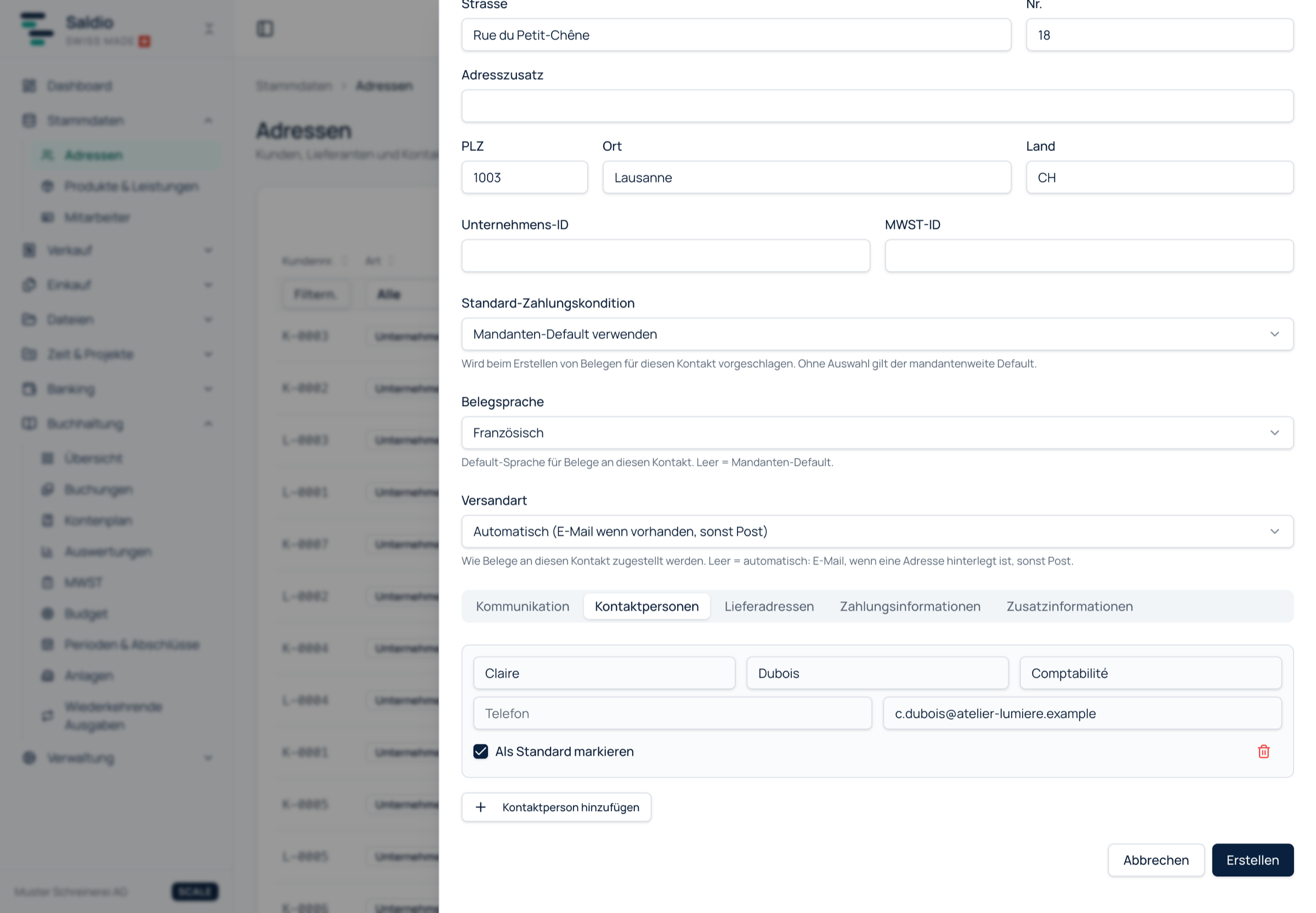 Adressformular in Saldio mit Unternehmensangaben, Belegsprache Französisch und geöffnetem Register Kontaktpersonen